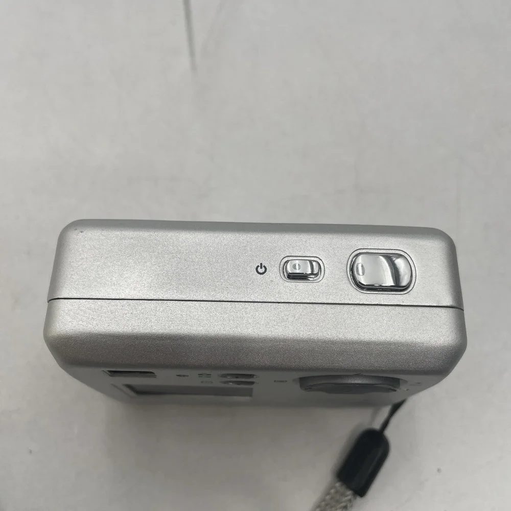 MUSTEK MDC4000 5Mp Digital Camera Camcorder Voice Recorder+Battery+SD Card+Manua